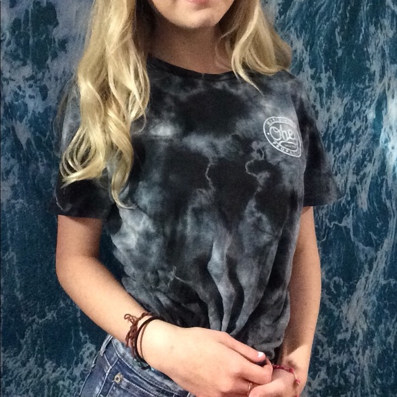 Obey Shirt - Picture 2 of 4